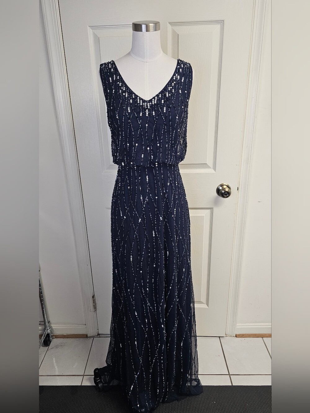 Adrianna Papell Brooklyn Sleeveless Beaded Blouson Gown Navy 4 LIKE NEW